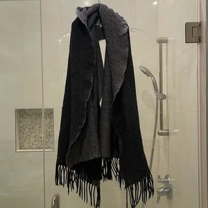 Urban outfitters black/grey color block wool scarf